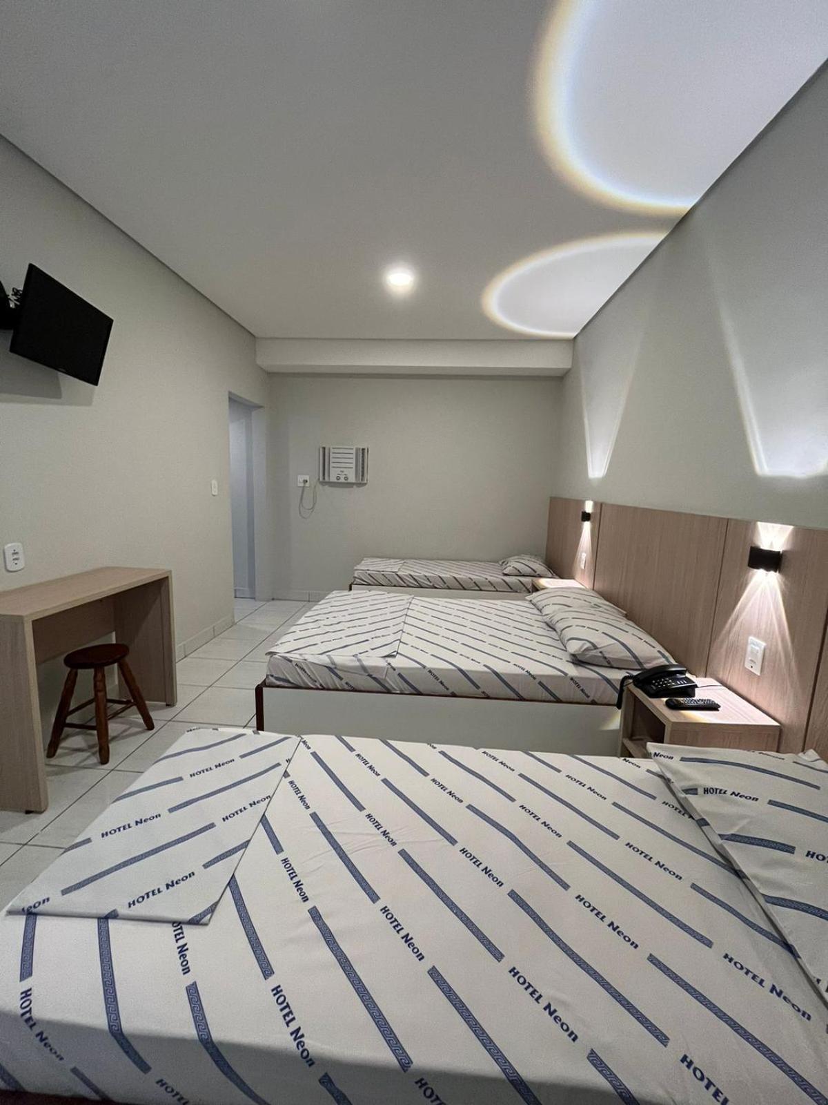 Hotel Neon - Proximo A 25 De Marco, Bom Retiro E Bras, A 2Min Do Mirante Sampa Sky E Pista De Skate Anhangabau ساو باولو المظهر الخارجي الصورة