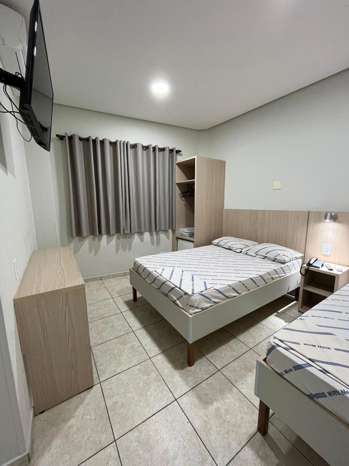 Hotel Neon - Proximo A 25 De Marco, Bom Retiro E Bras, A 2Min Do Mirante Sampa Sky E Pista De Skate Anhangabau ساو باولو المظهر الخارجي الصورة